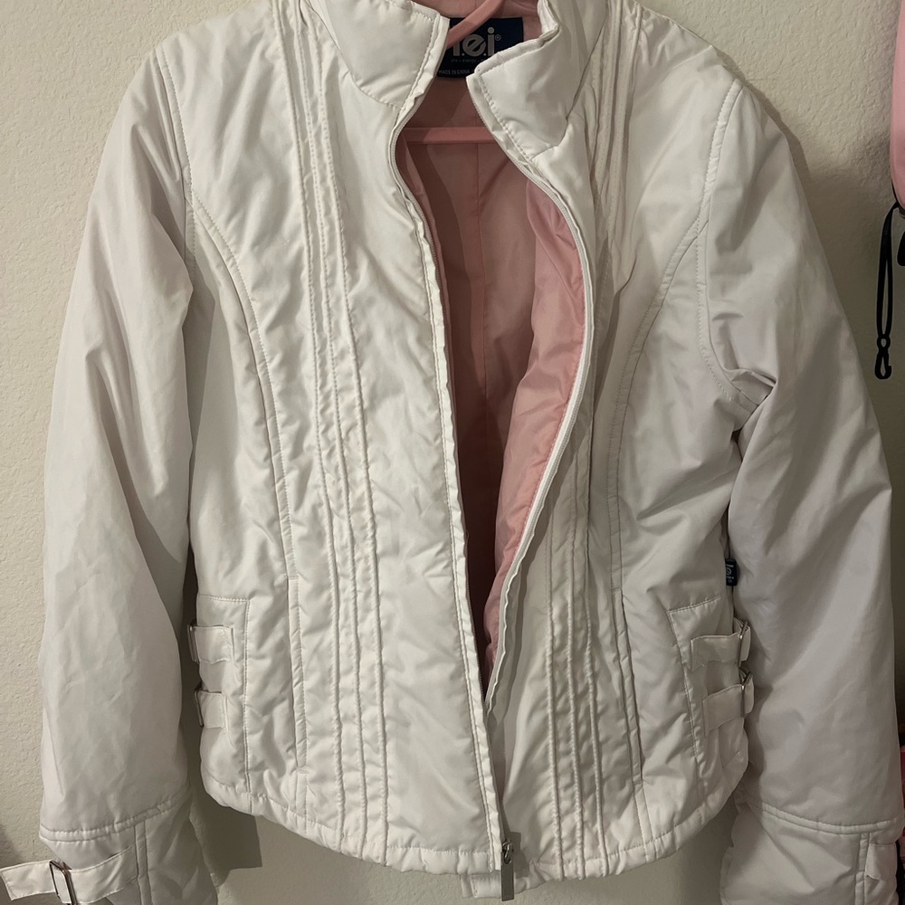 LEI Women's White Ski Jacket with Pink Interior